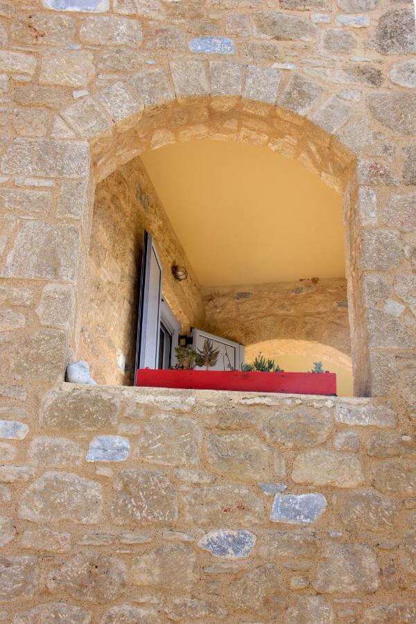 Orfea'S Place Riglia Exterior photo