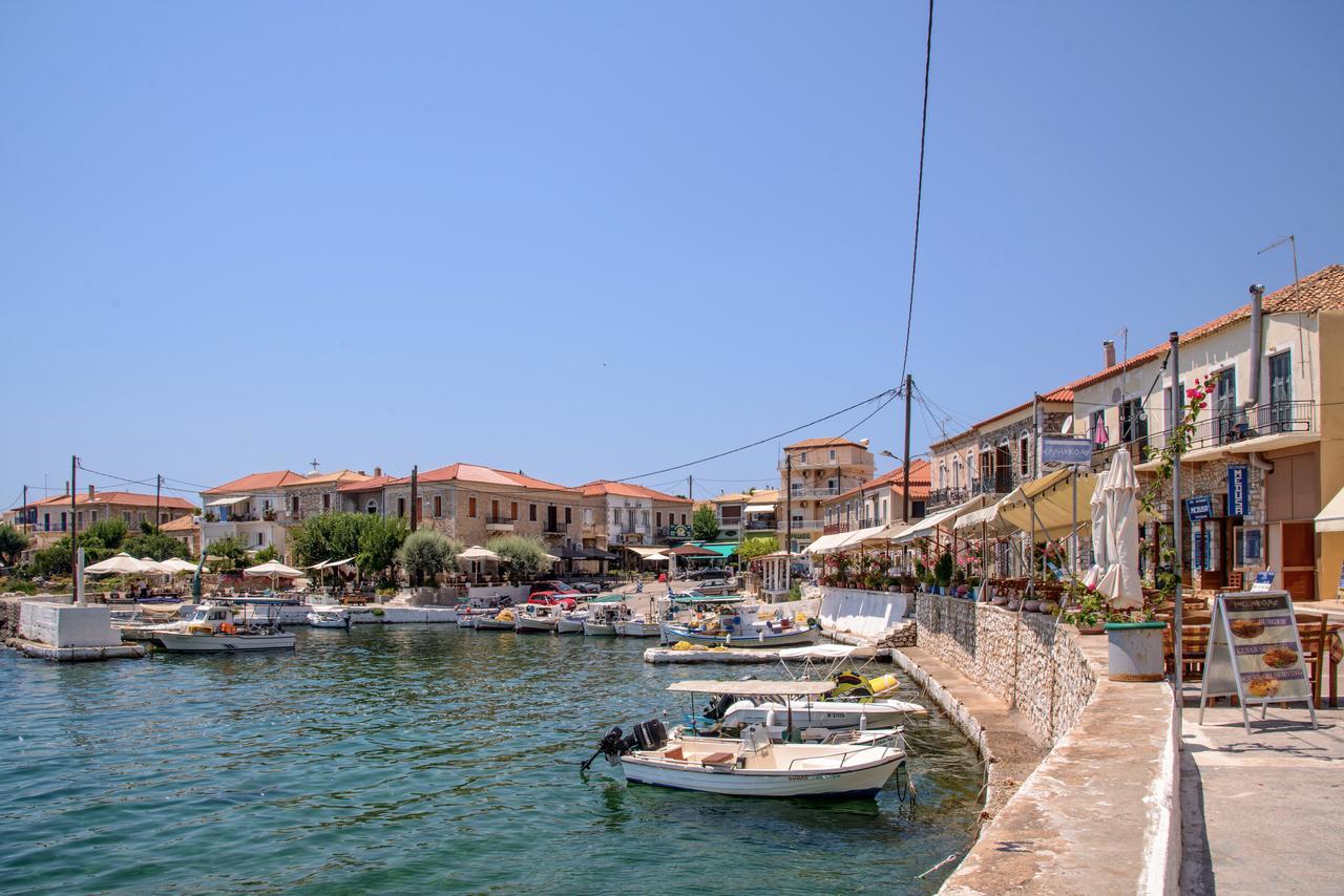 Orfea'S Place Riglia Exterior photo